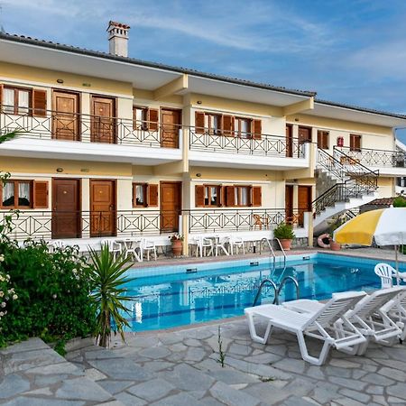 Hotel Sarikas Полихроно Екстериор снимка