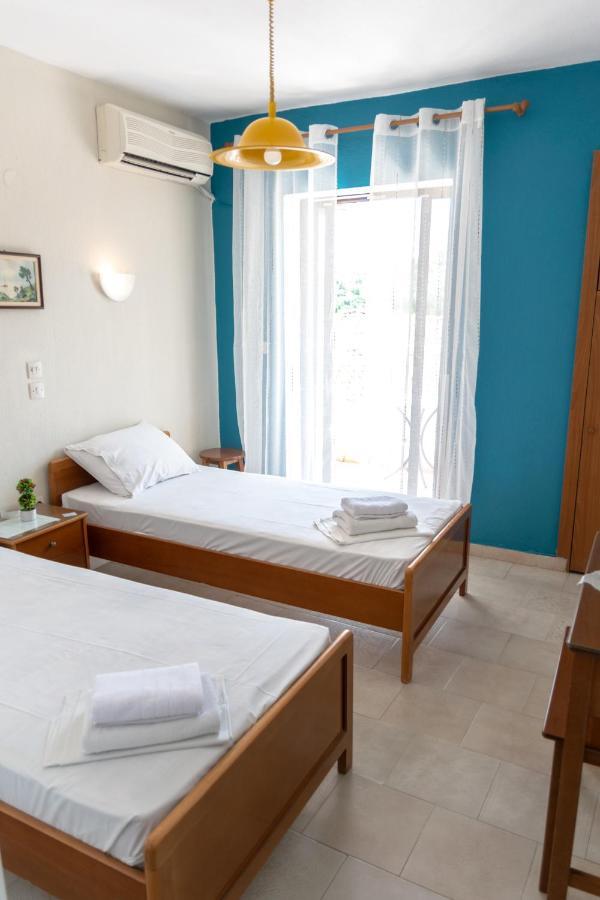 Hotel Sarikas Полихроно Екстериор снимка