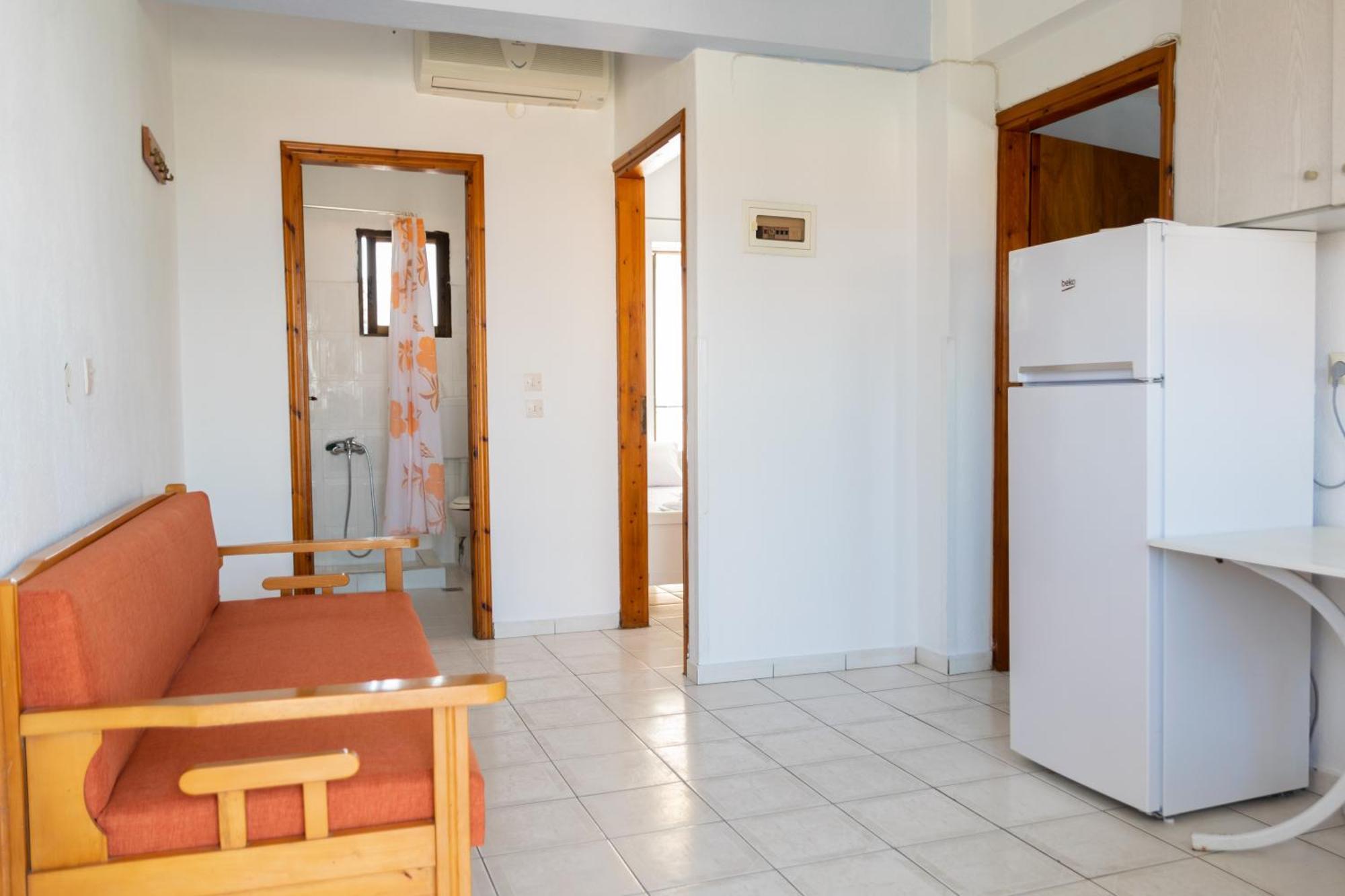 Hotel Sarikas Полихроно Екстериор снимка